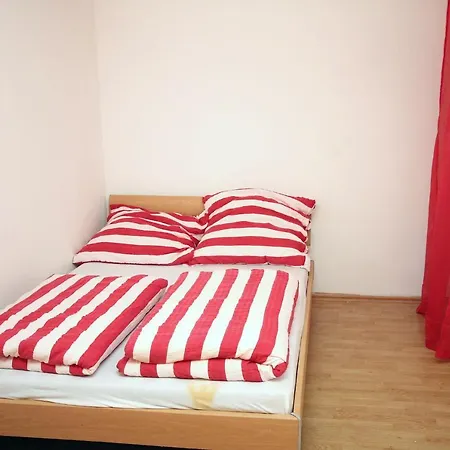 Apartman With A Parking Space Vinisce, Trogir - 4886 *