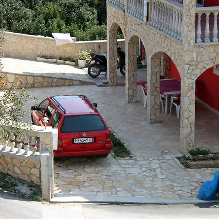 With A Parking Space Vinisce, Trogir - 4886 Apartment Vinišće