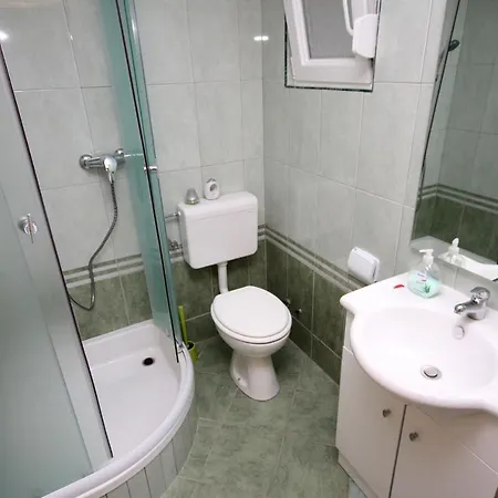 Apartment With A Parking Space Vinisce, Trogir - 4886
