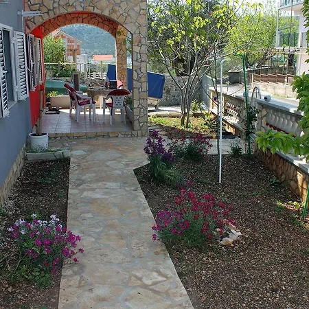 With A Parking Space Vinisce, Trogir - 4886 Apartment